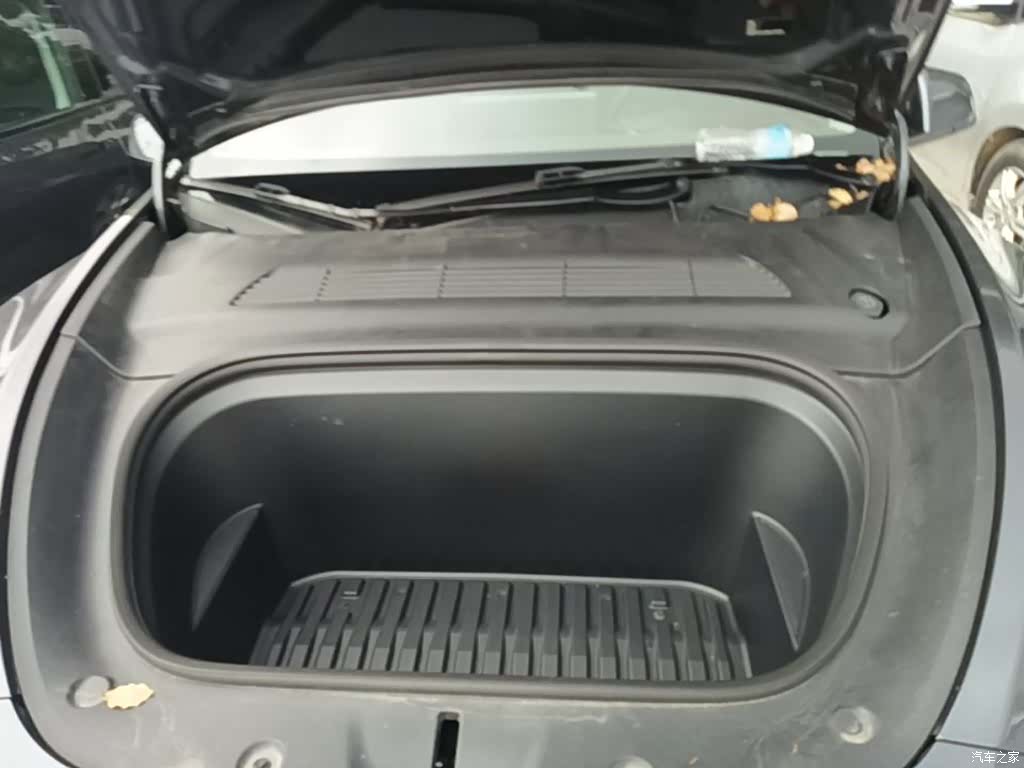 Tesla Model Y, 2022 20