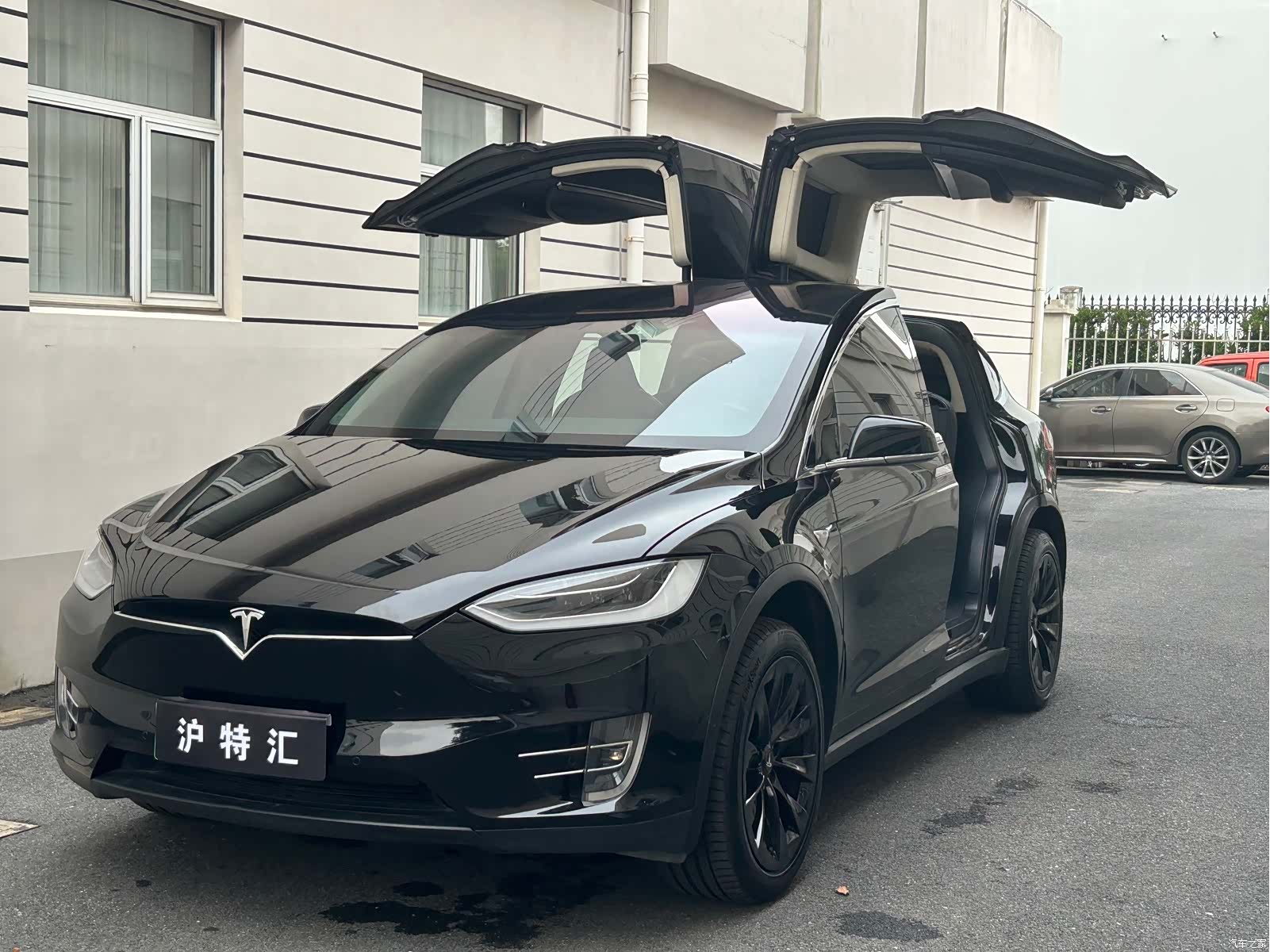 Tesla Model X, 2019 8