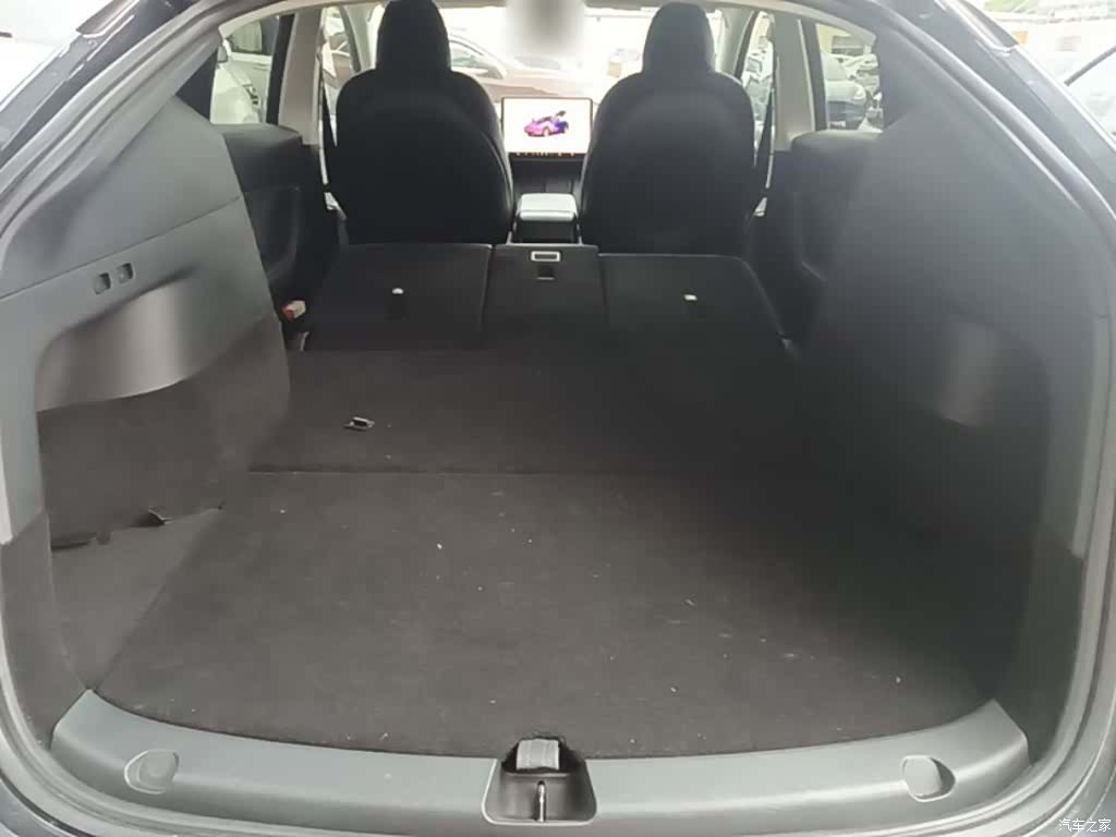 Tesla Model Y, 2022 19