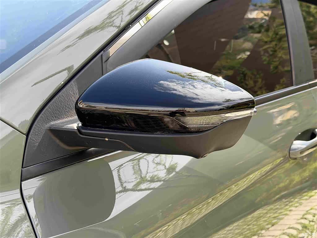 Geely Binray, 2023 15