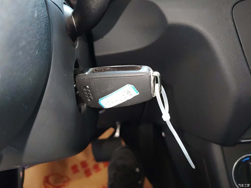 Audi Q3, 2019 9