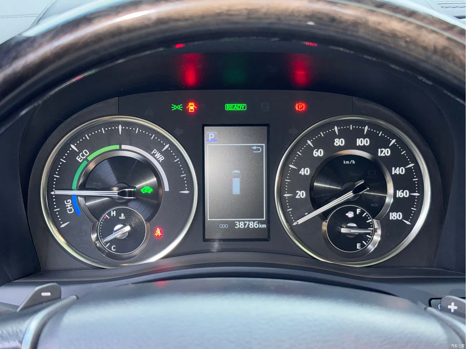 Toyota Alphard, 2022 8