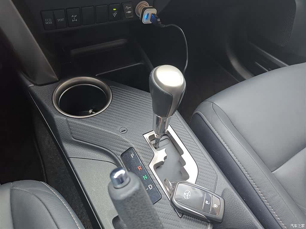 Toyota RAV4, 2014 10