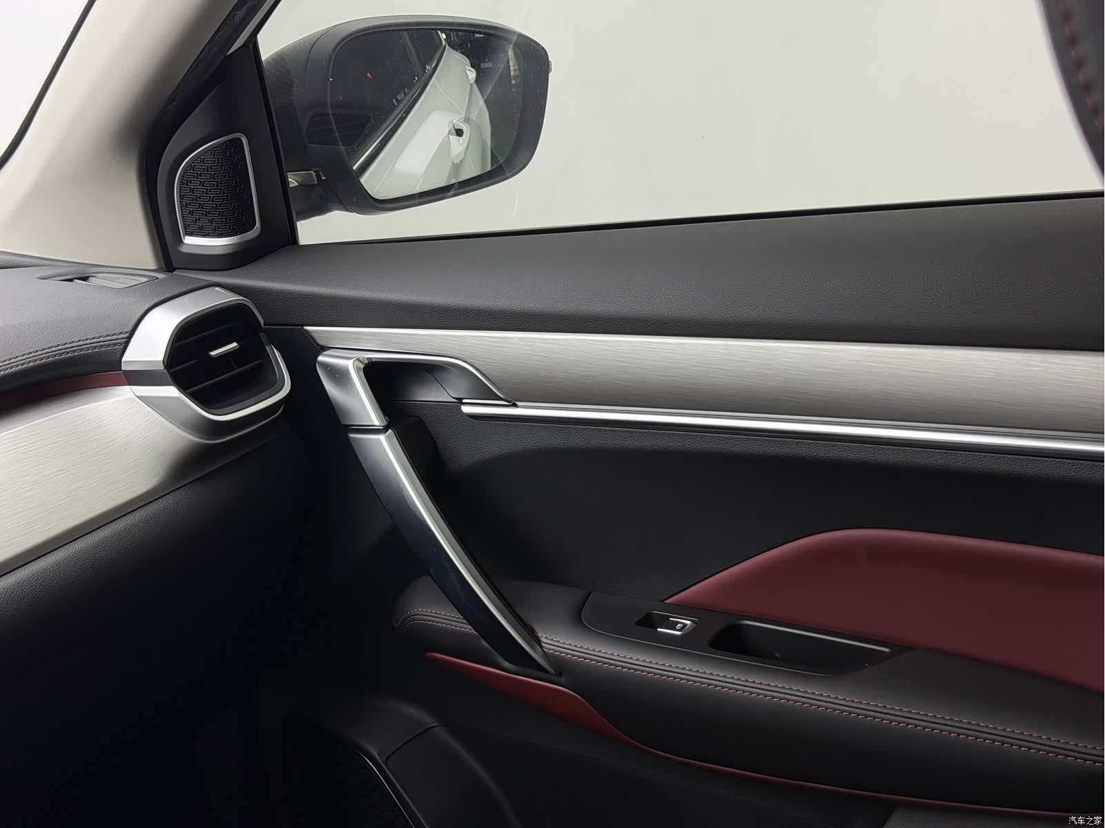 Geely Coolray, 2021 12