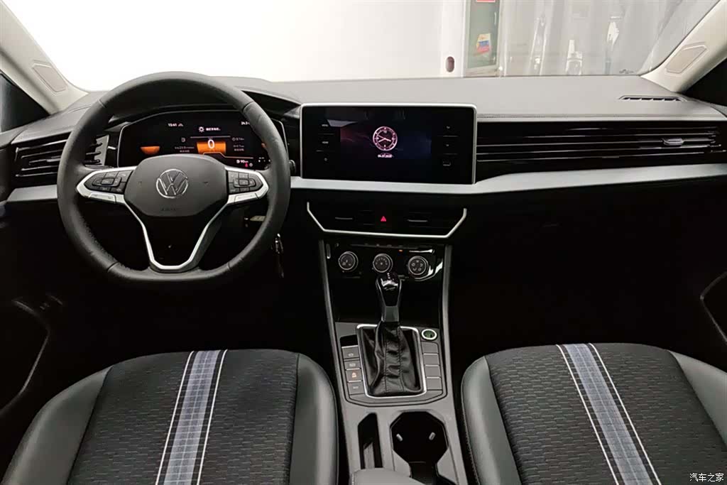 Volkswagen Sagitar, 2024 12