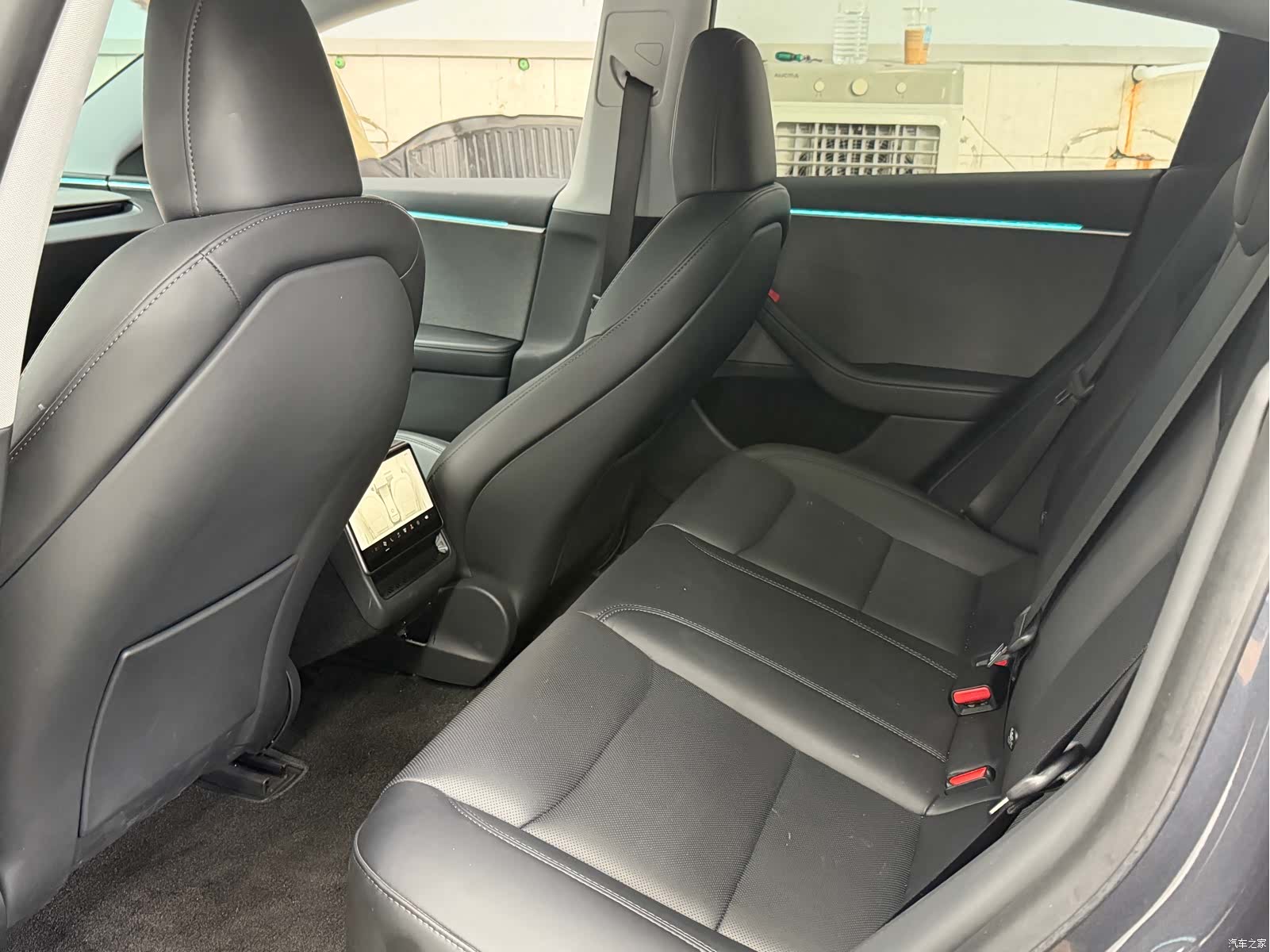 Tesla Model 3, 2024 12