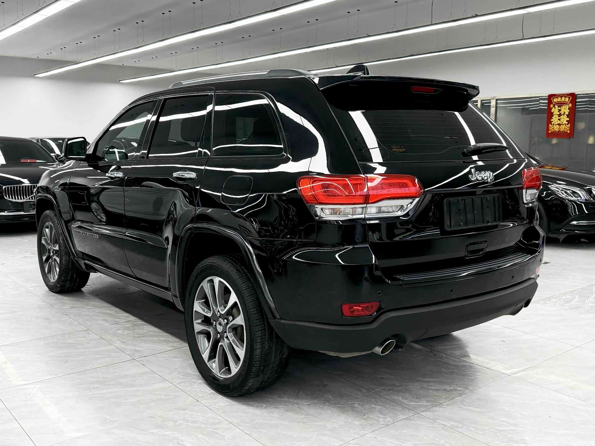 Jeep Grand Cherokee, 2018 4