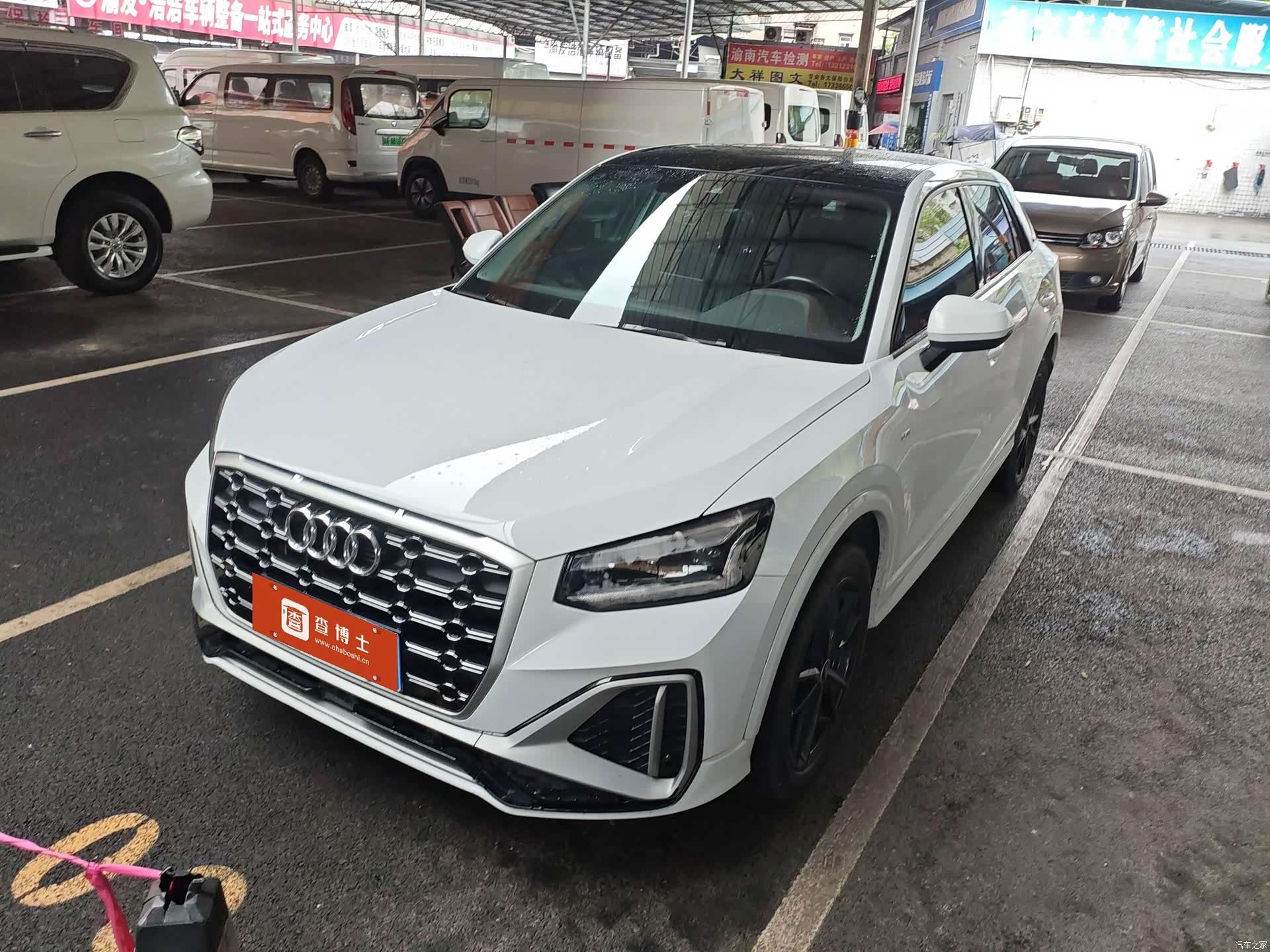 Audi Q2L, 2023 1