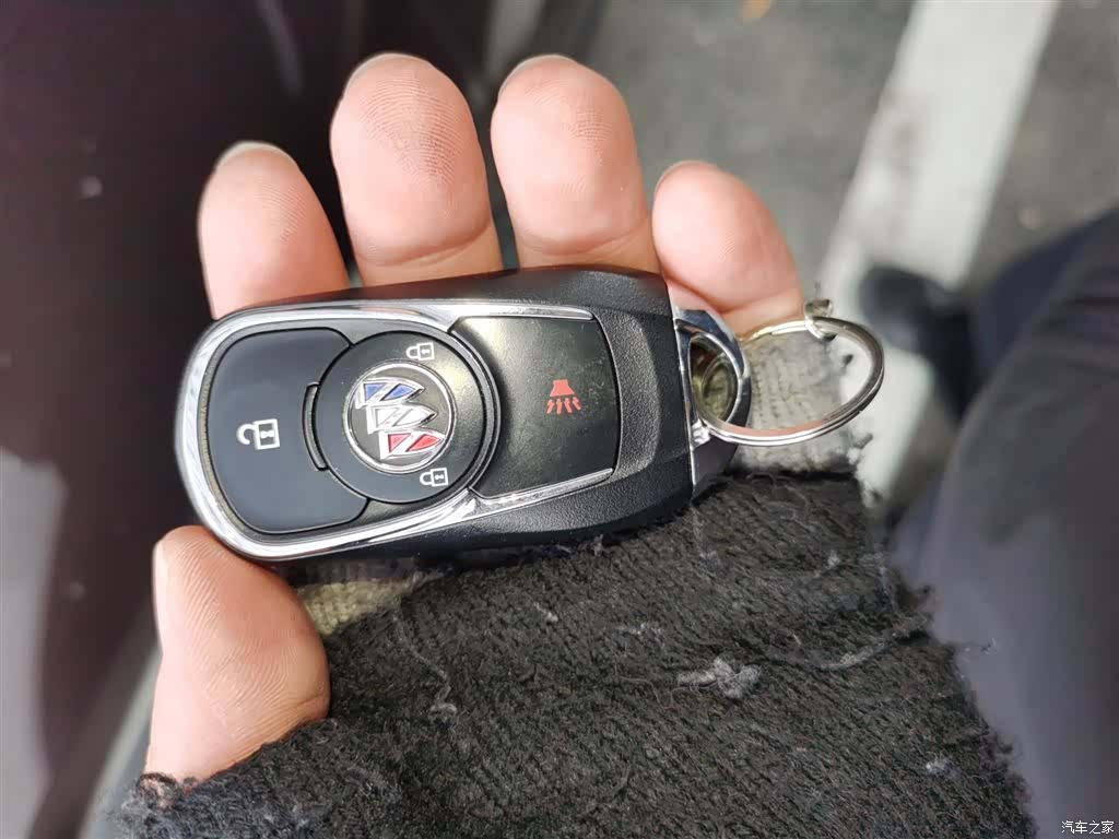 Buick Envision Plus, 2021 9