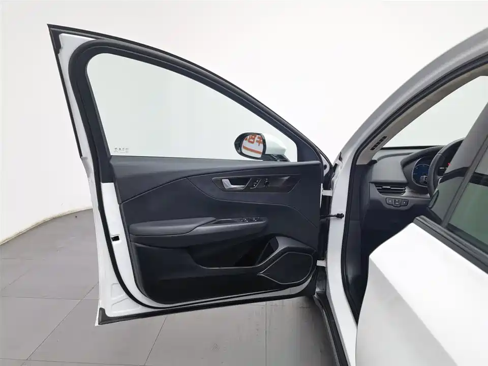 Hongqi E-QM5 Hongqi E-QM5