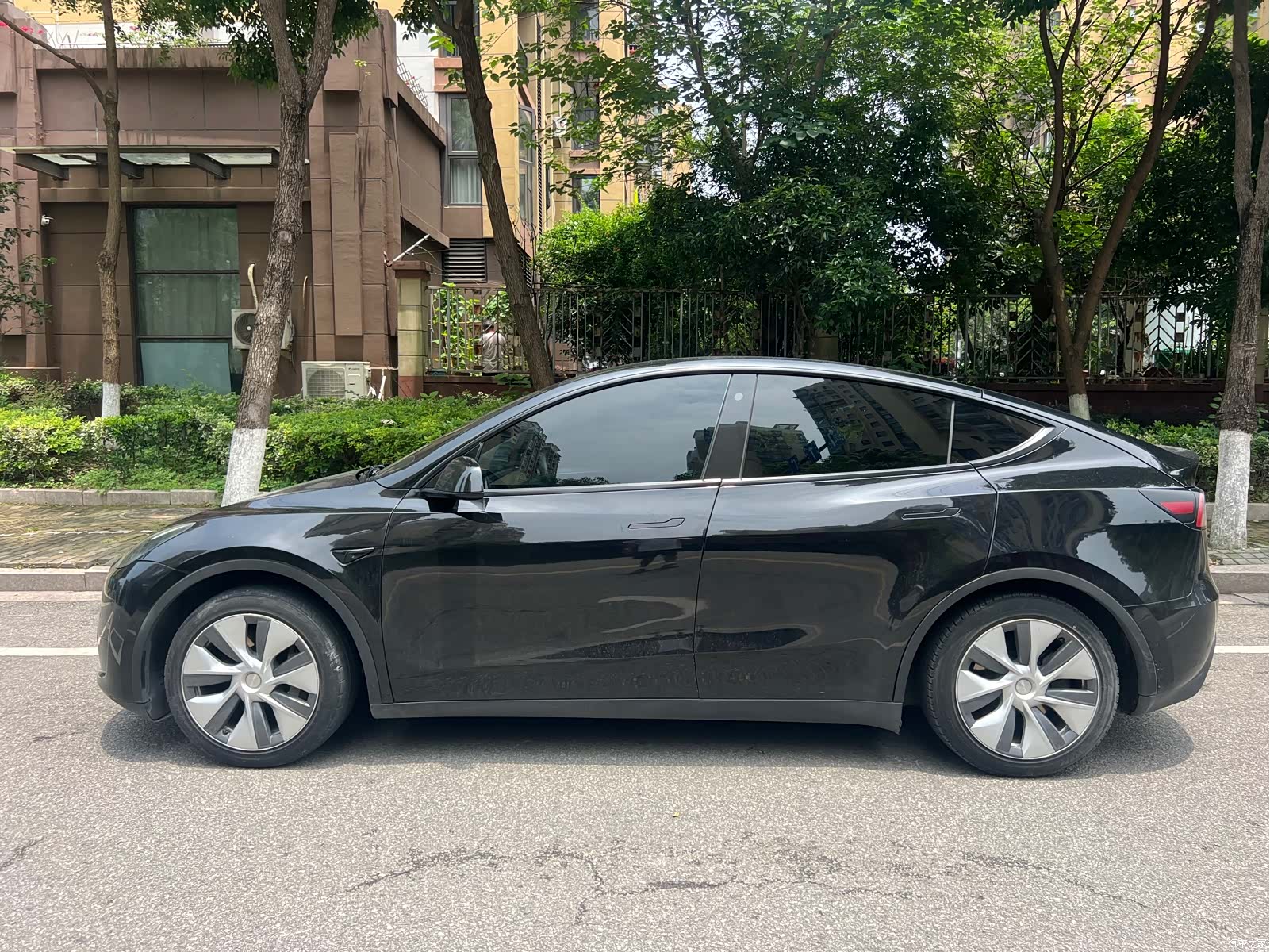 Tesla Model Y, 2022 все фото