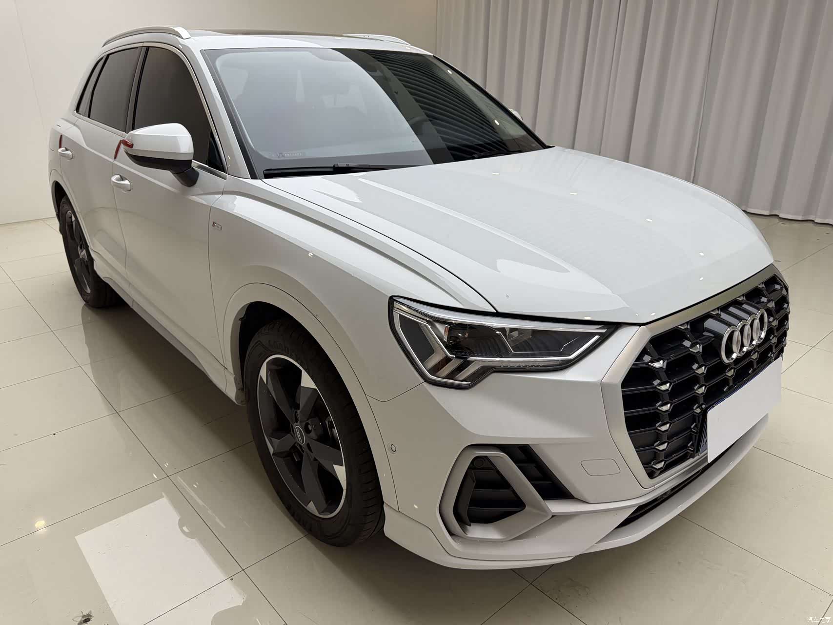 Audi Q3, 2022 3