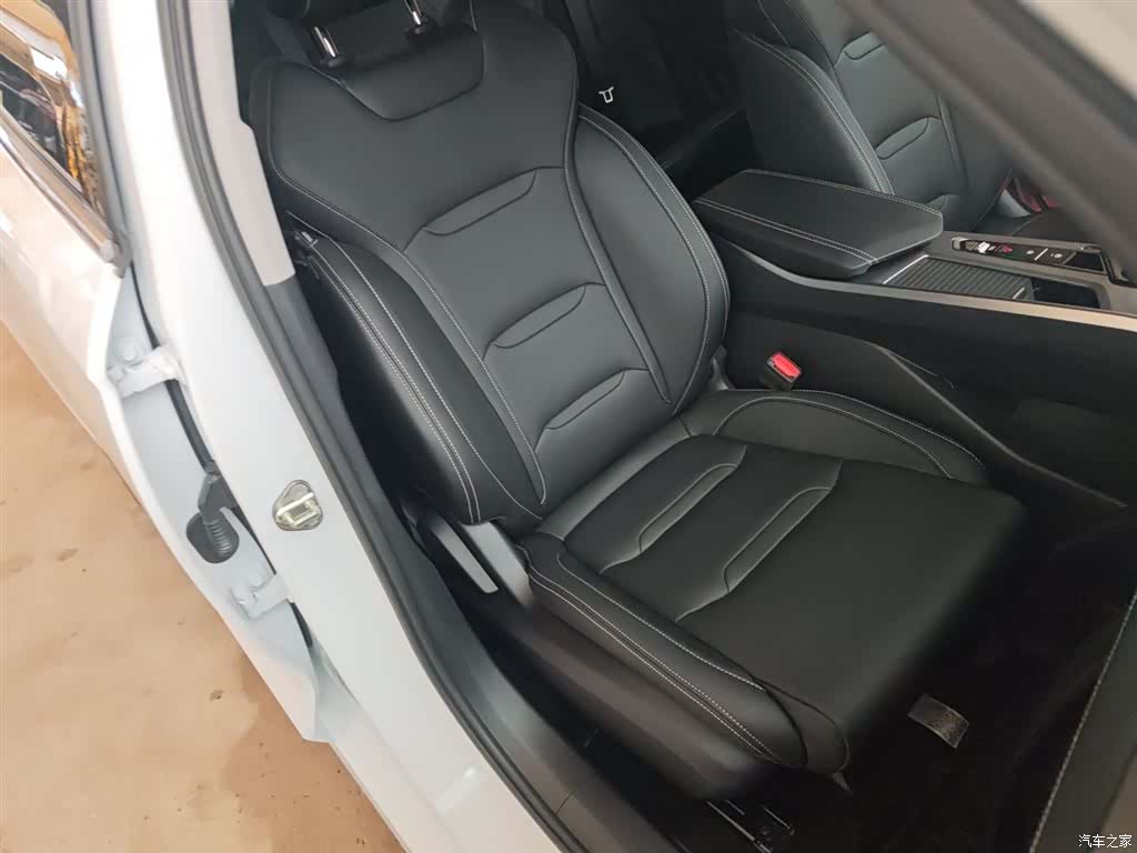 Geely Preface, 2022 25
