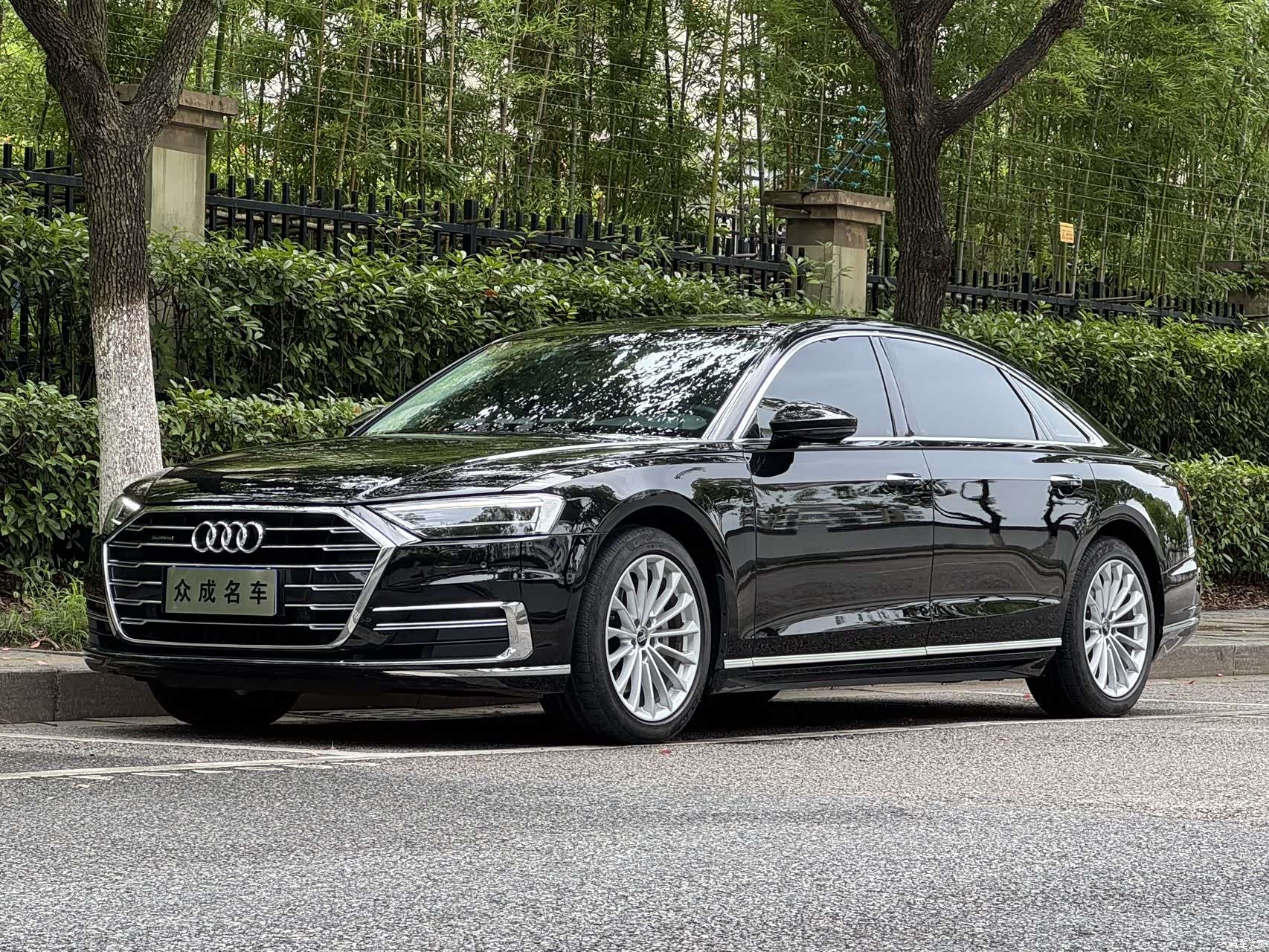 Audi A8L, 2022 1