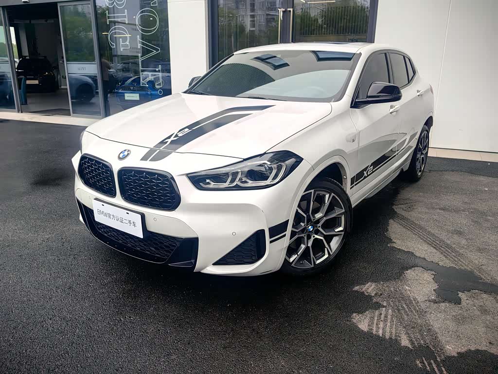 BMW X2