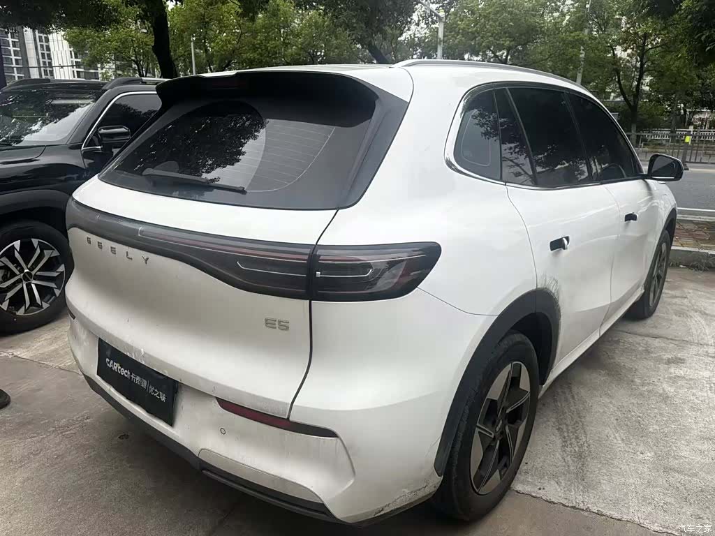 Geely Galaxy E5, 2025 3