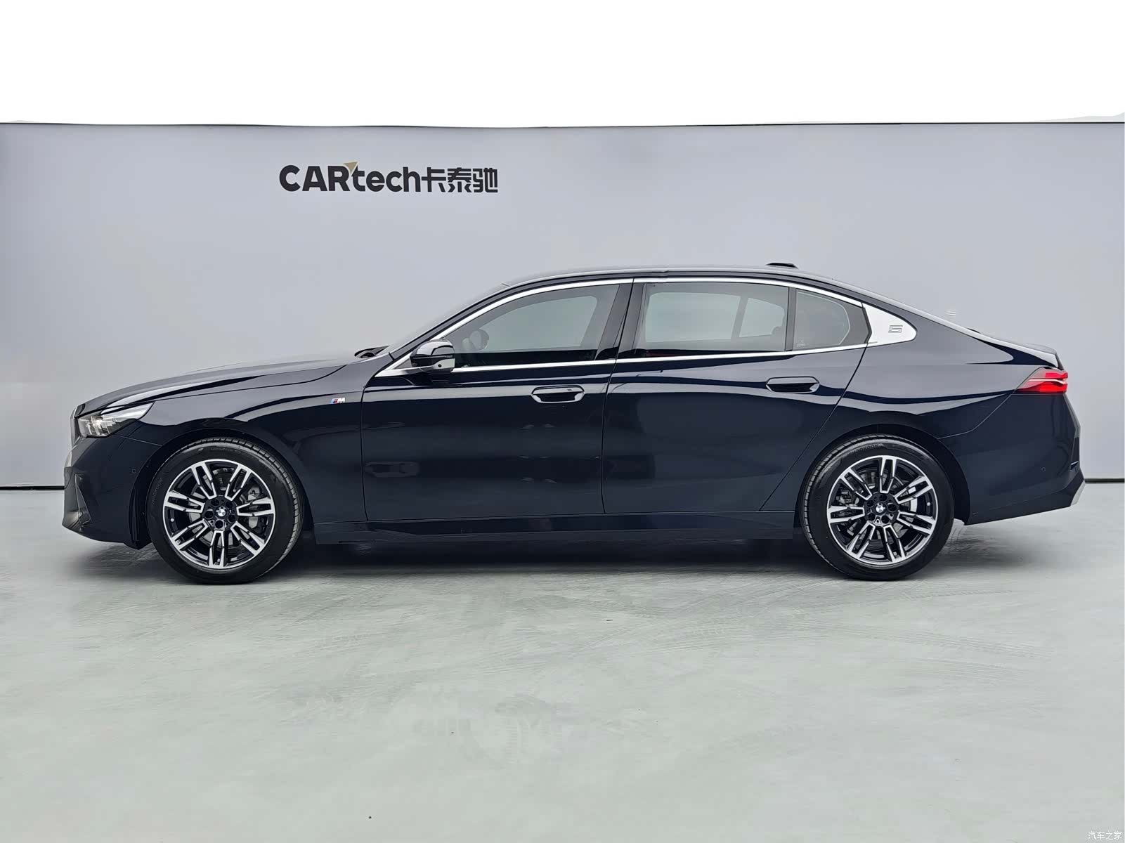 BMW 5 Series, 2025 3