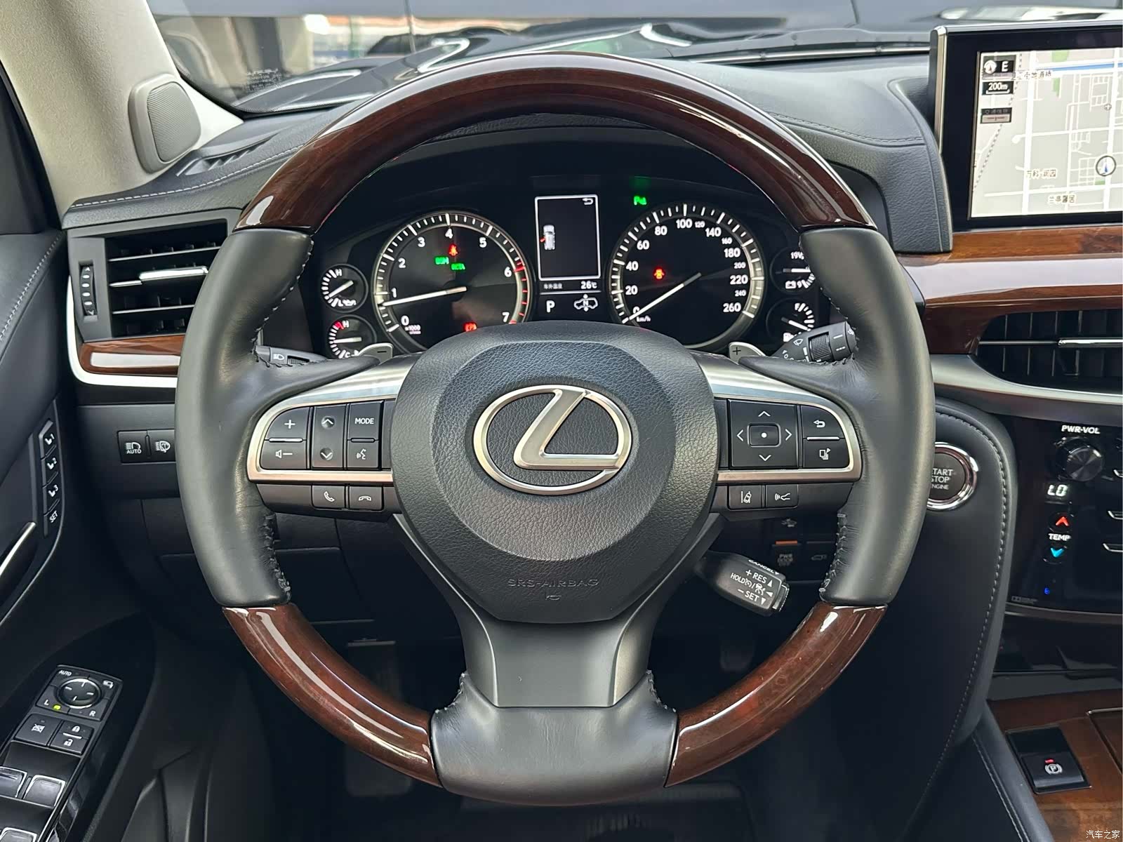 Lexus LX, 2018 7