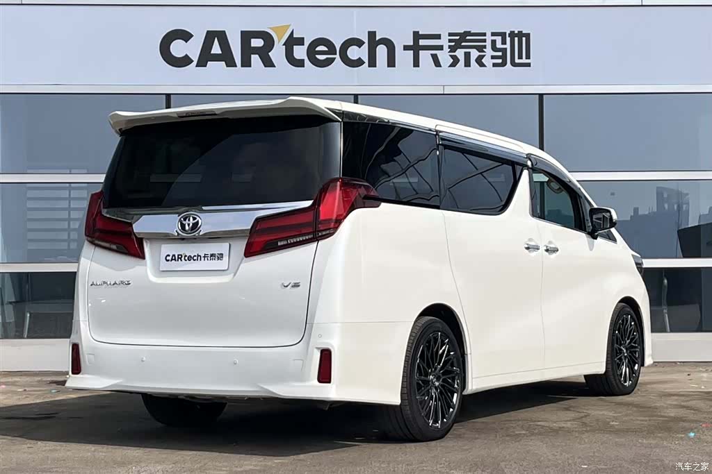 Toyota Alphard, 2016 3
