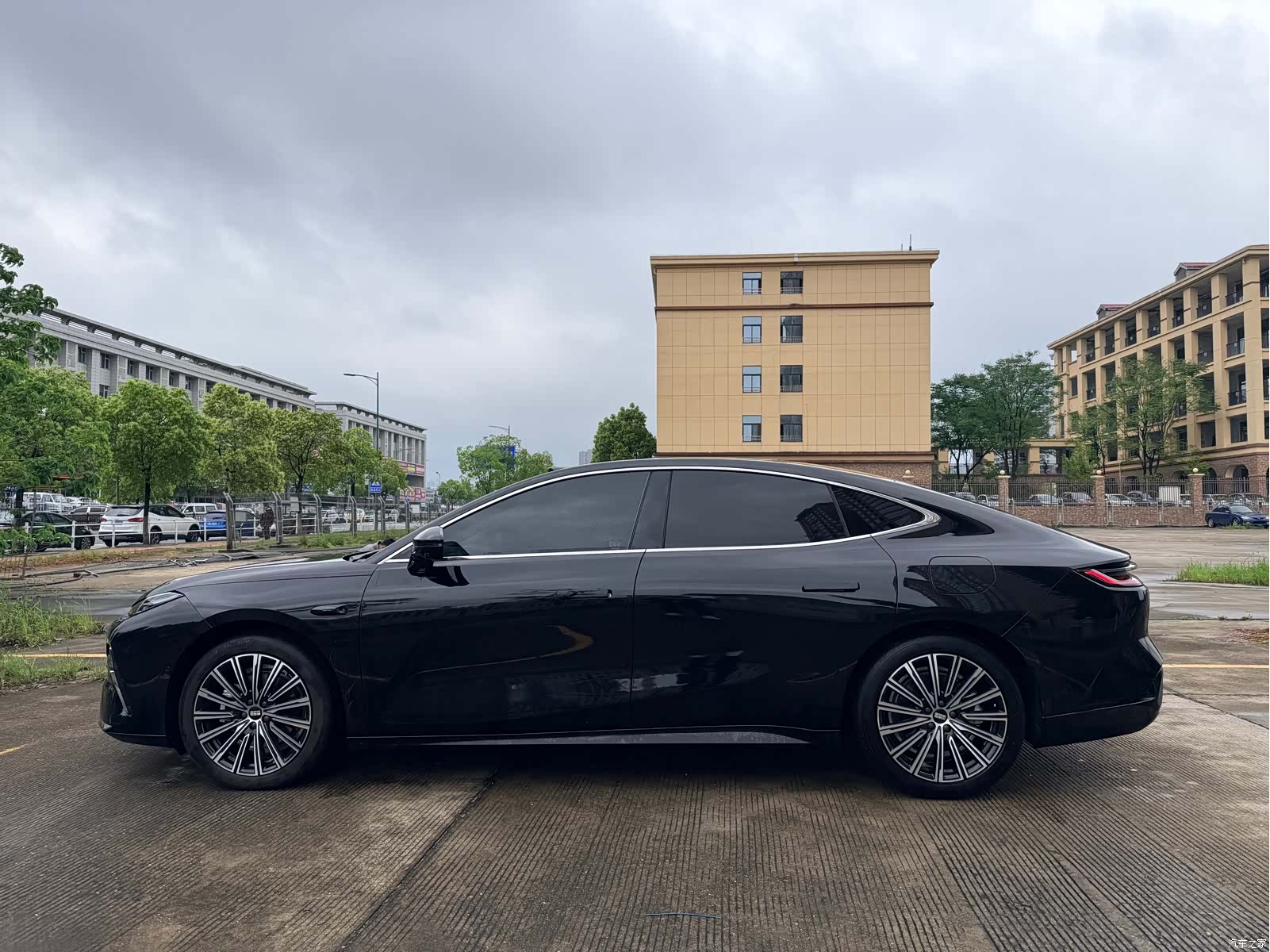 Geely 8, 2025 10