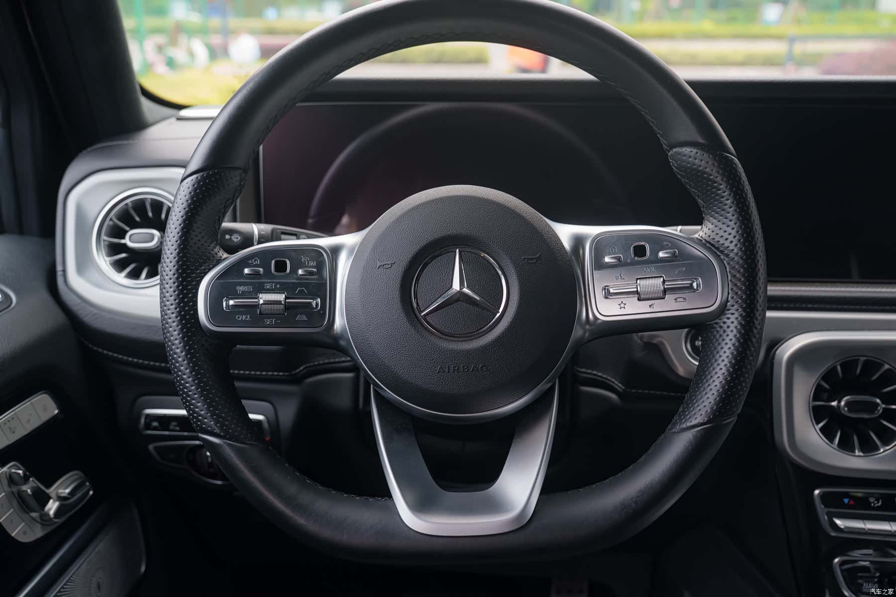 Mercedes-Benz G-Class, 2022 10