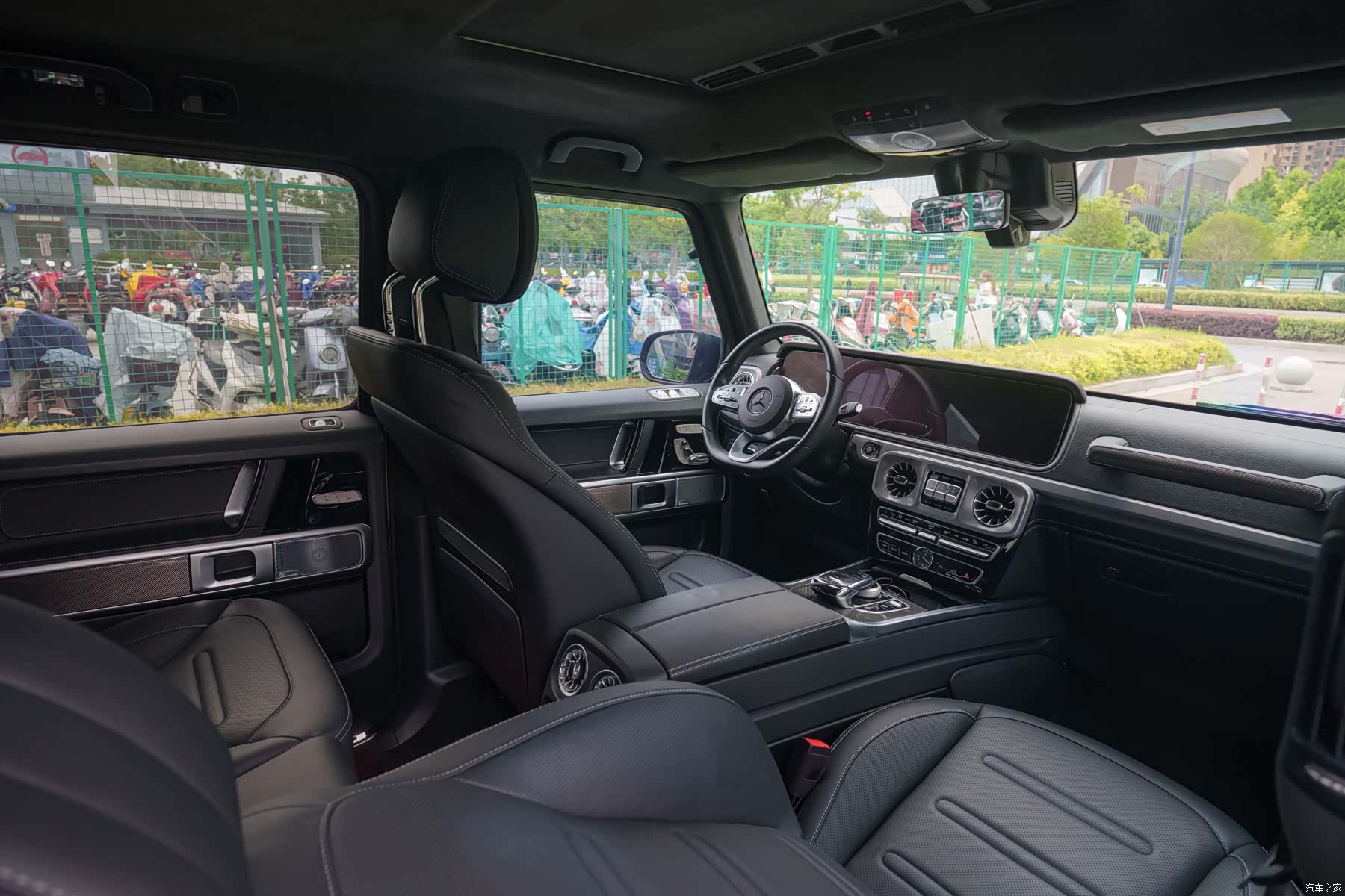Mercedes-Benz G-Class, 2022 14
