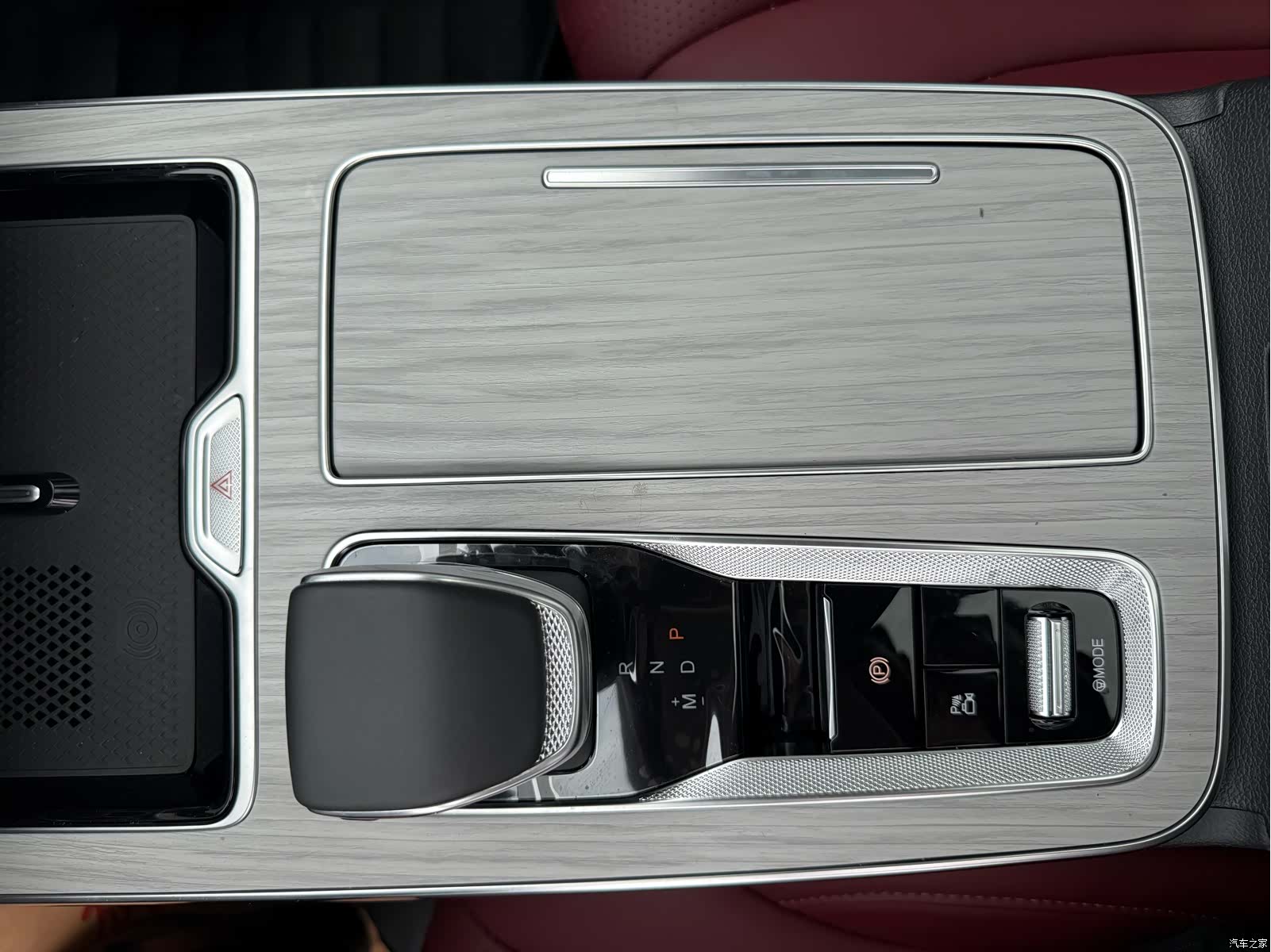 Hongqi HS5, 2025 11