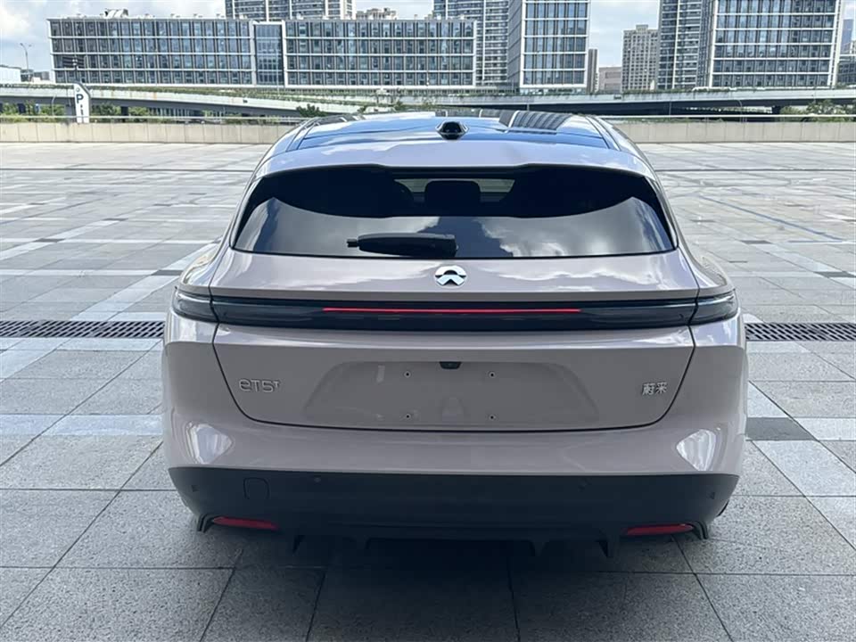 NIO ET5T