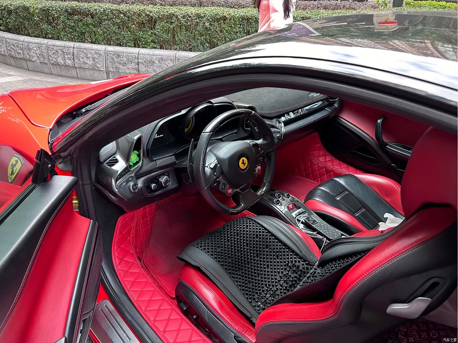 Ferrari 458, 2011 7