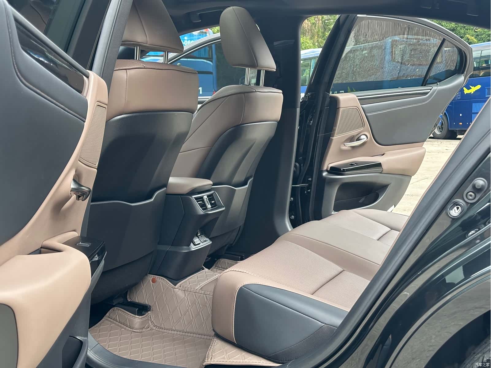 Lexus ES, 2024 6