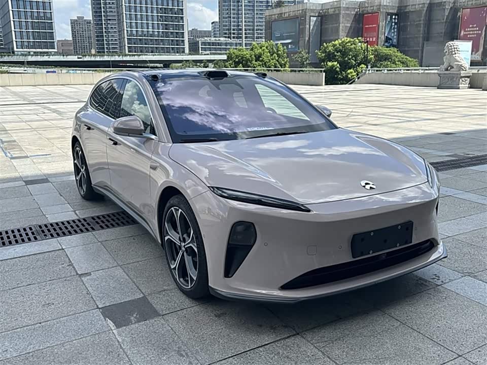 NIO ET5T