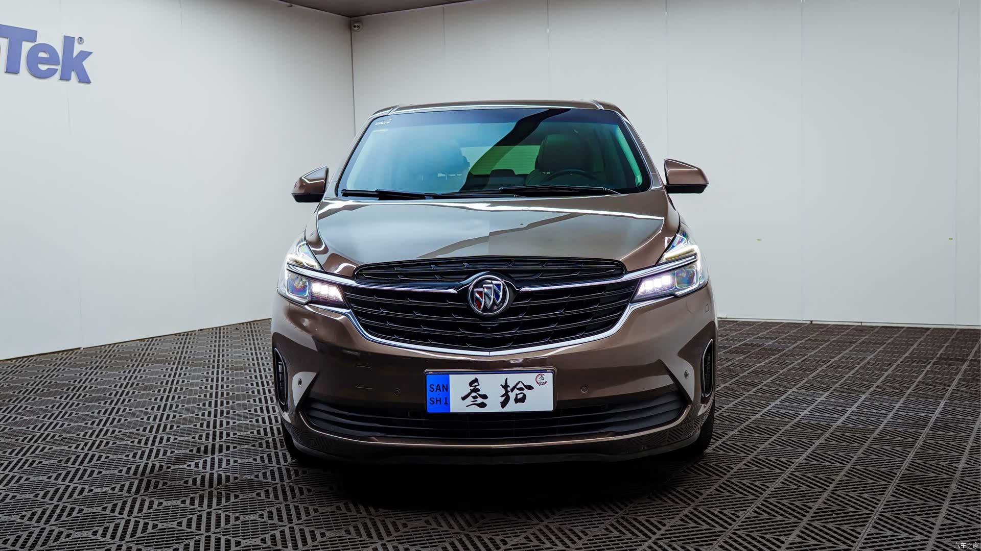 Buick GL8, 2021 3