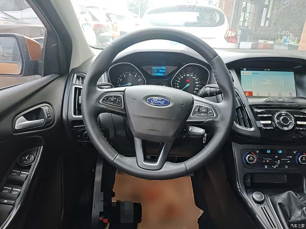 Ford Focus, 2017 11
