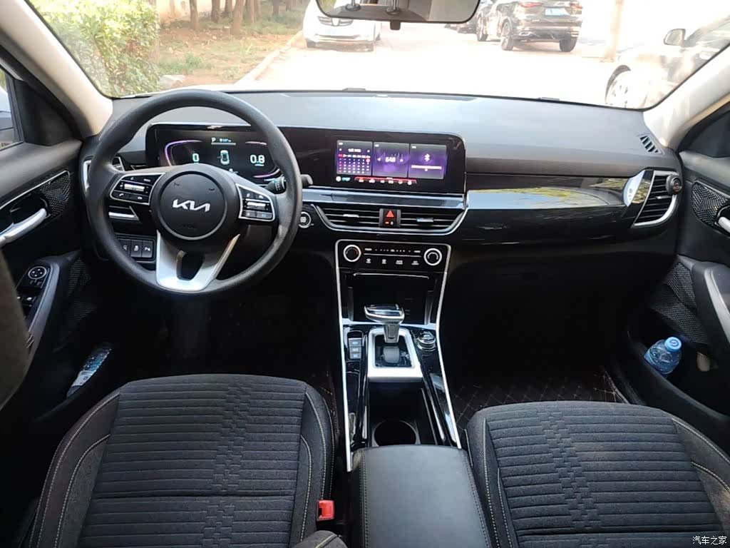 Kia Seltos, 2024 10