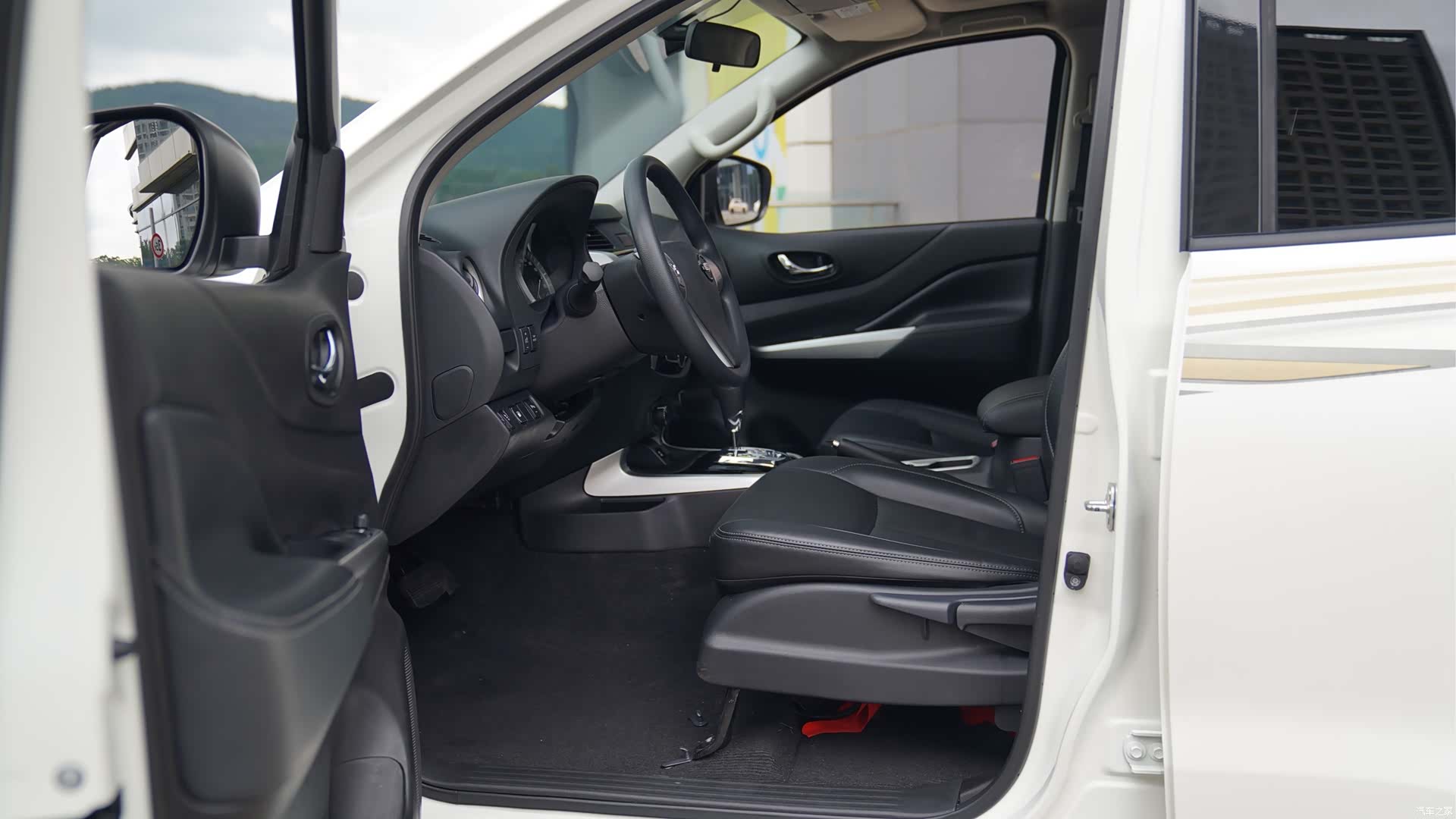 Nissan Terra, 2021 4