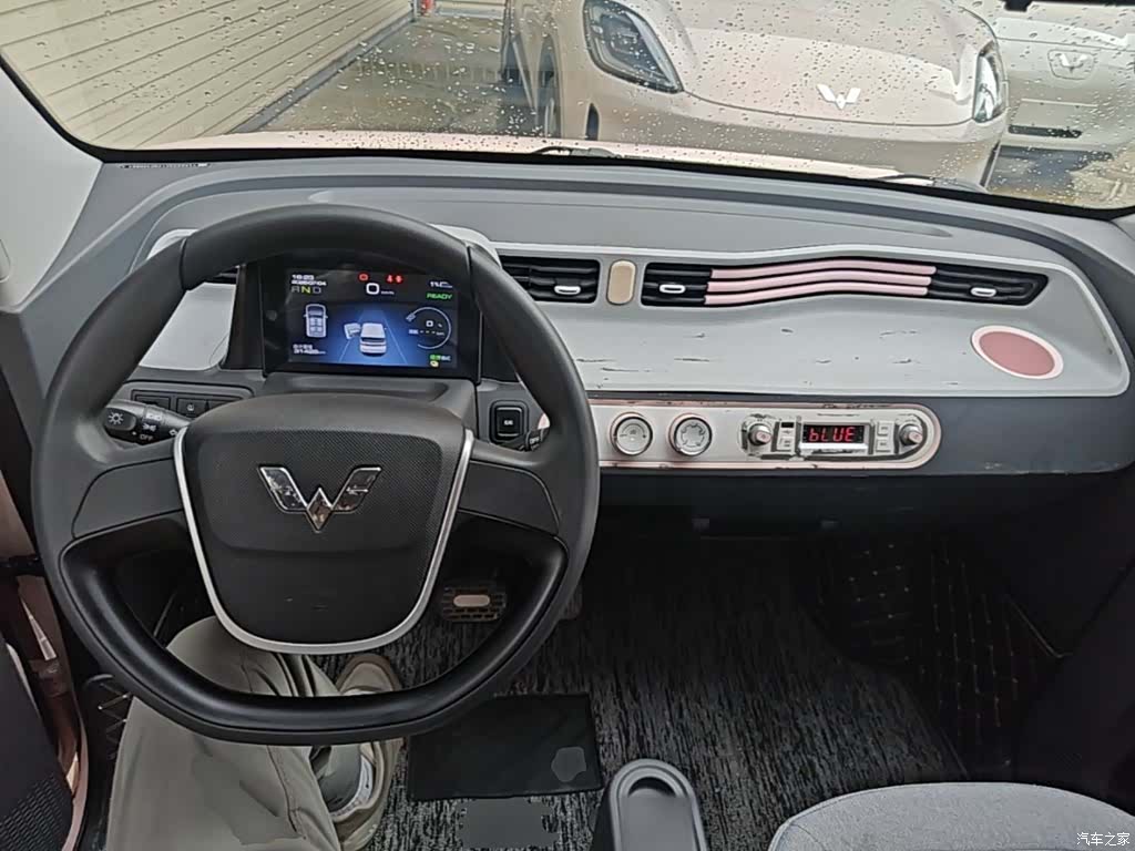 Wuling MINIEV, 2022 10