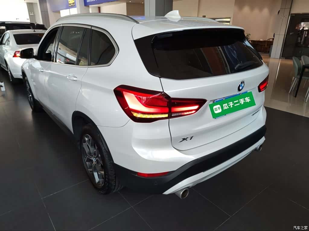BMW X1, 2021 все фото