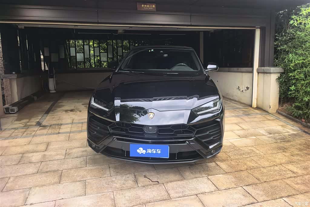 Lamborghini Urus, 2021 2