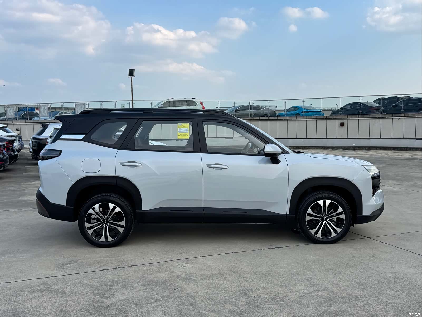 Wuling 560, 2026 4