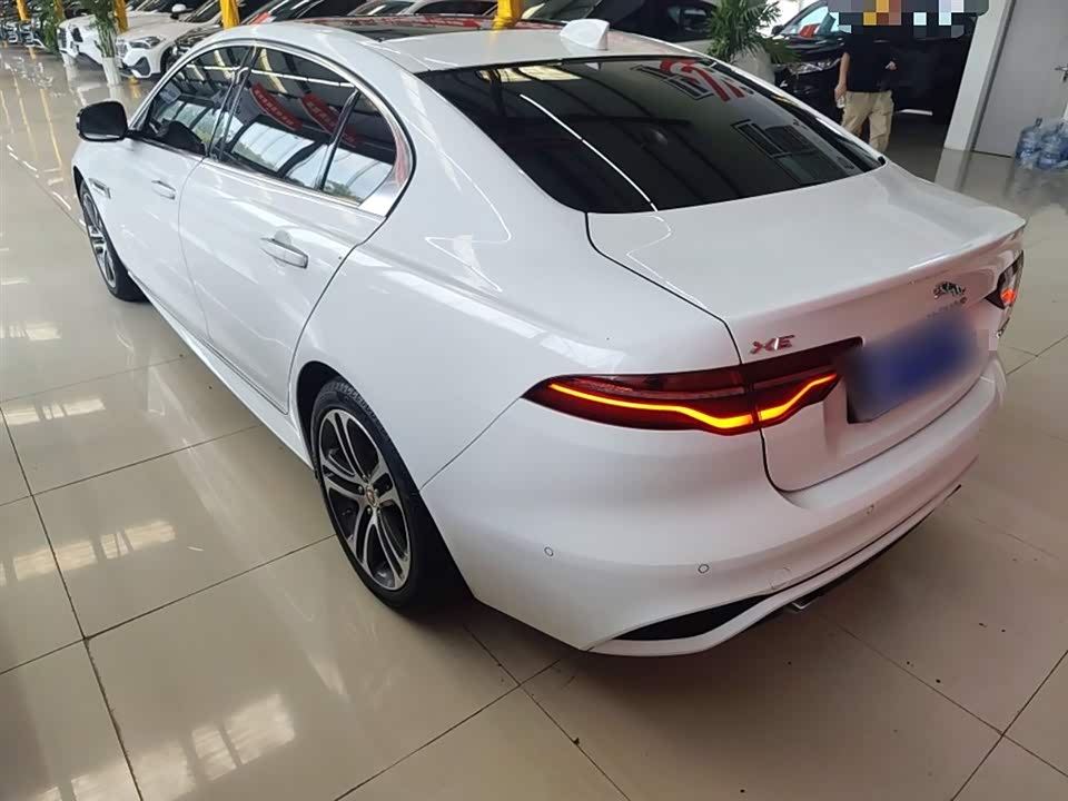 Jaguar XEL Jaguar XEL