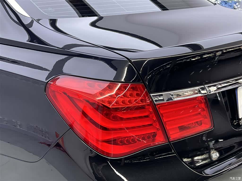 BMW 7 Series, 2011 10