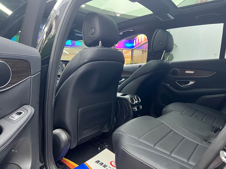 Mercedes-Benz GLC Mercedes-Benz GLC