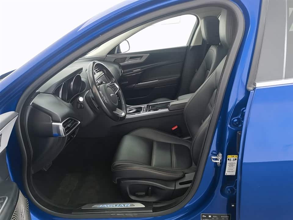 Jaguar XEL Jaguar XEL