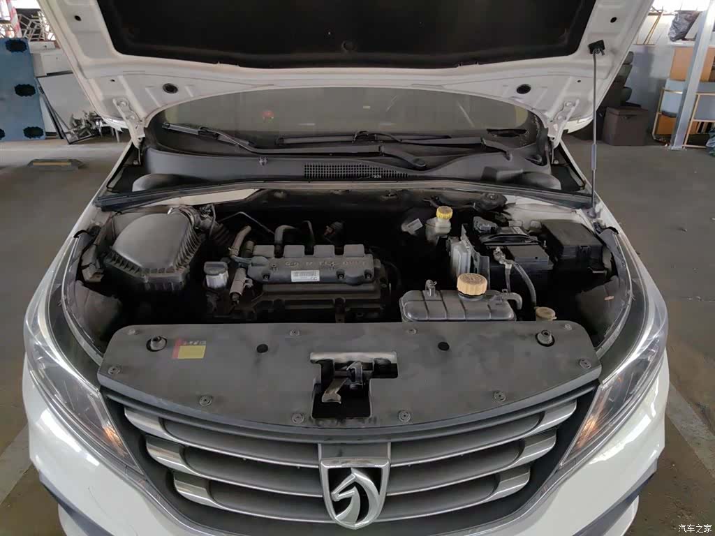 Wuling 310W, 2019 11