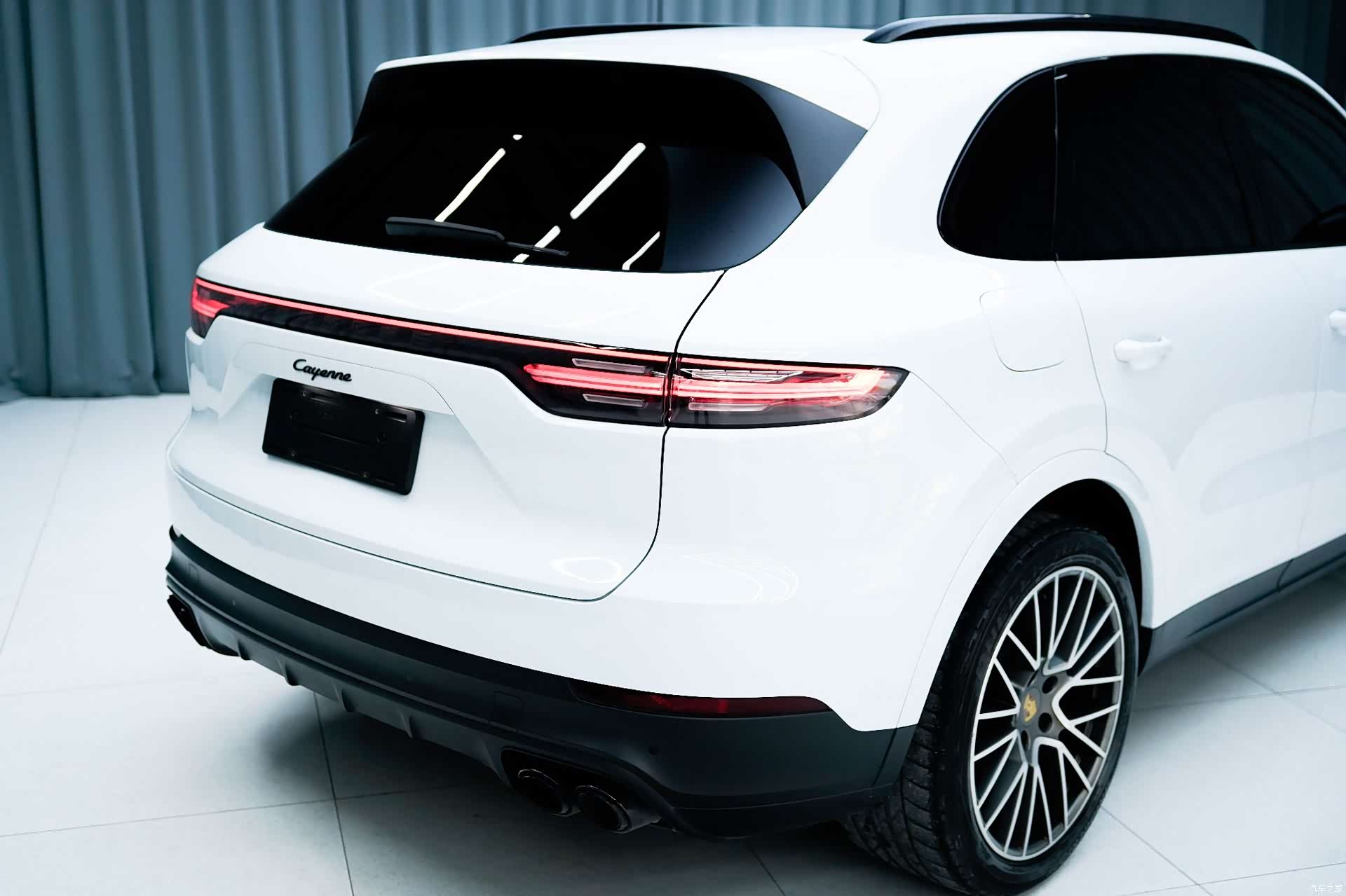 Porsche Cayenne, 2023 все фото