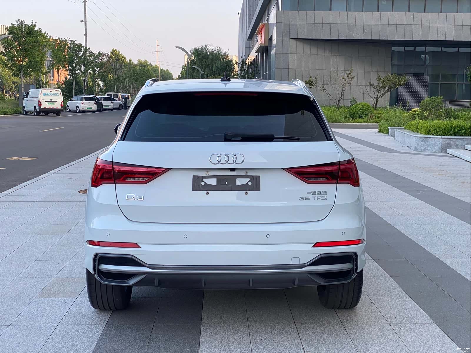Audi Q3, 2023 17