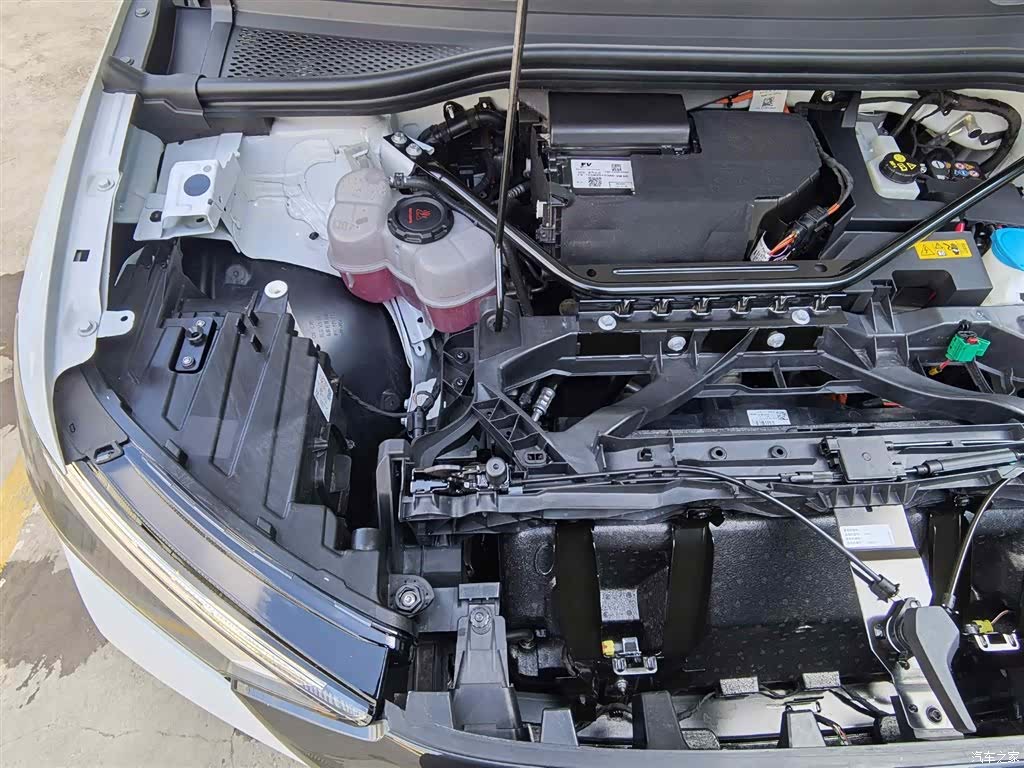 Audi Q4 e-tron, 2024 10