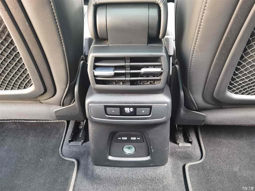 Audi Q4 e-tron, 2024 24