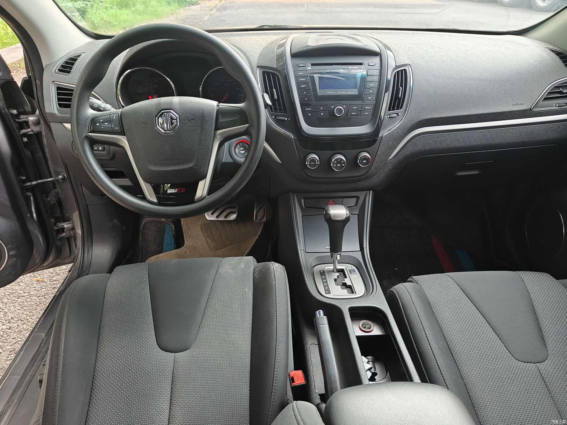 MG MG5, 2013 4