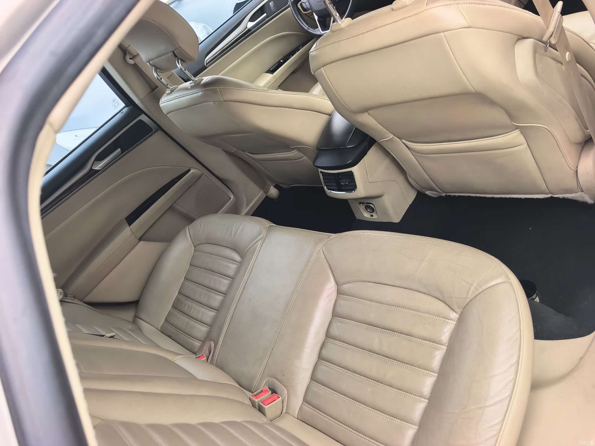 Ford Mondeo, 2014 7